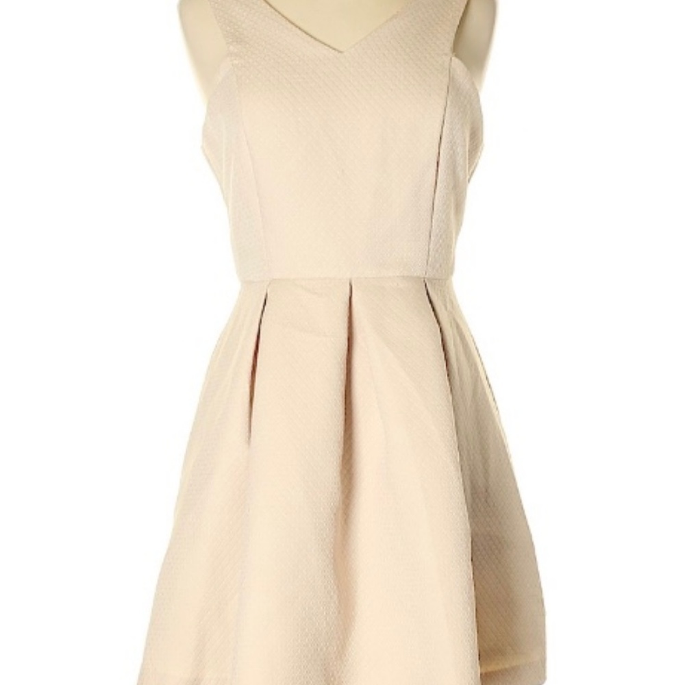 Sleeveless V-Neck A-Line Formal Dress